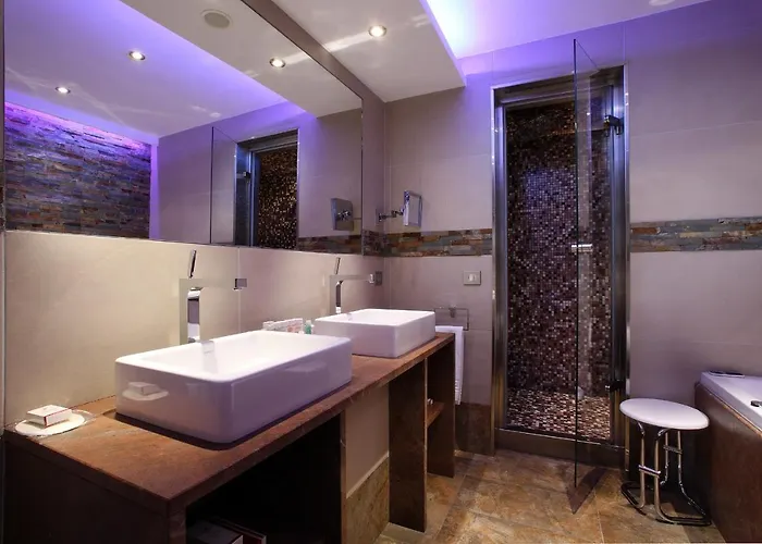 Le Lana Hotel 5*