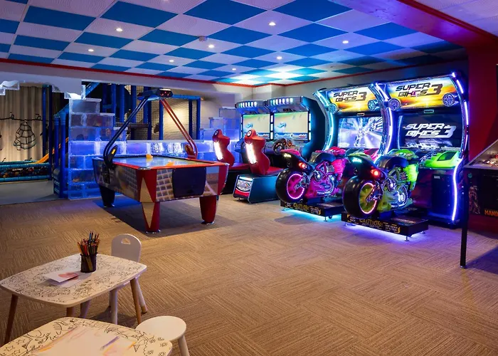 Le Lana Hotel